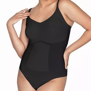 ✨ SALE NWT Firm Control Thong Bodysuit in Black